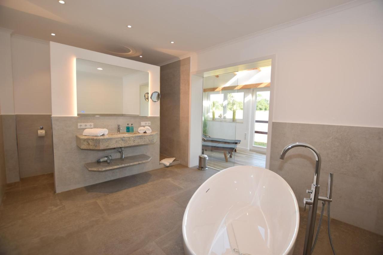 Landhaus Hideaway Mit Aussenpool, Sauna Und Kamin Bosau Luaran gambar