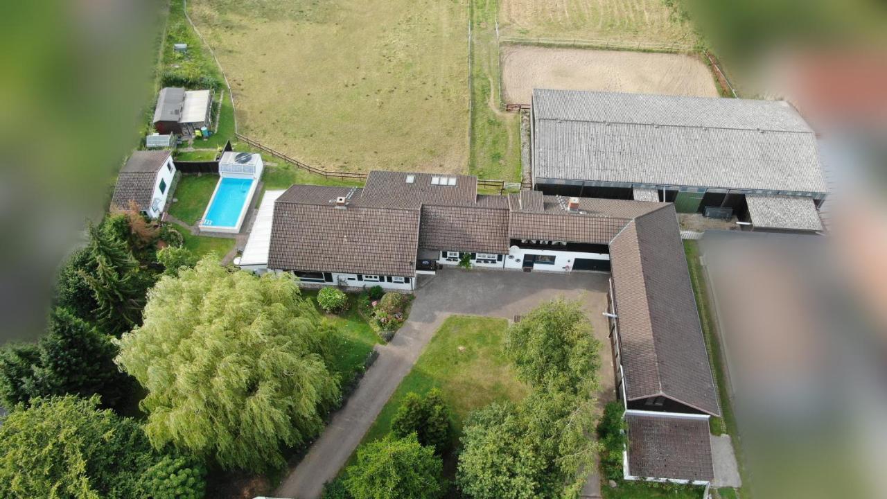 Landhaus Hideaway Mit Aussenpool, Sauna Und Kamin Bosau Luaran gambar